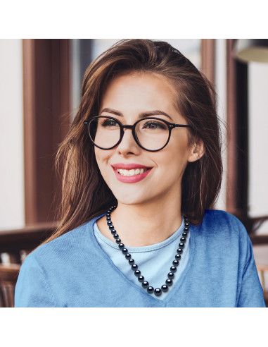 COLLARS Falling - Rounds of round pearls from...